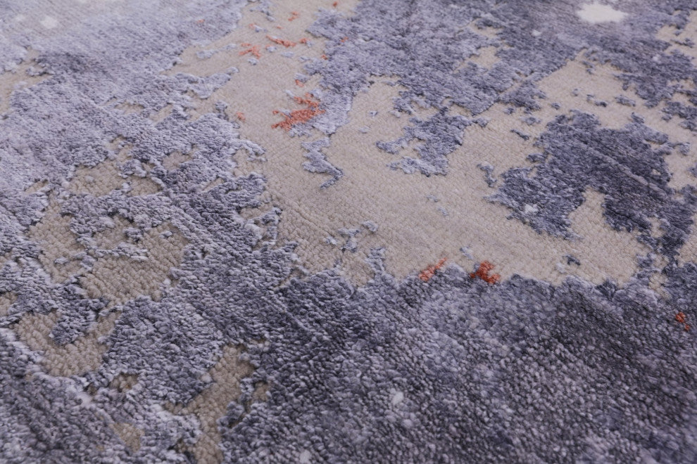8' 0" X 9' 10" Handmade Wool and Silk Abstract Area Rug Q6169