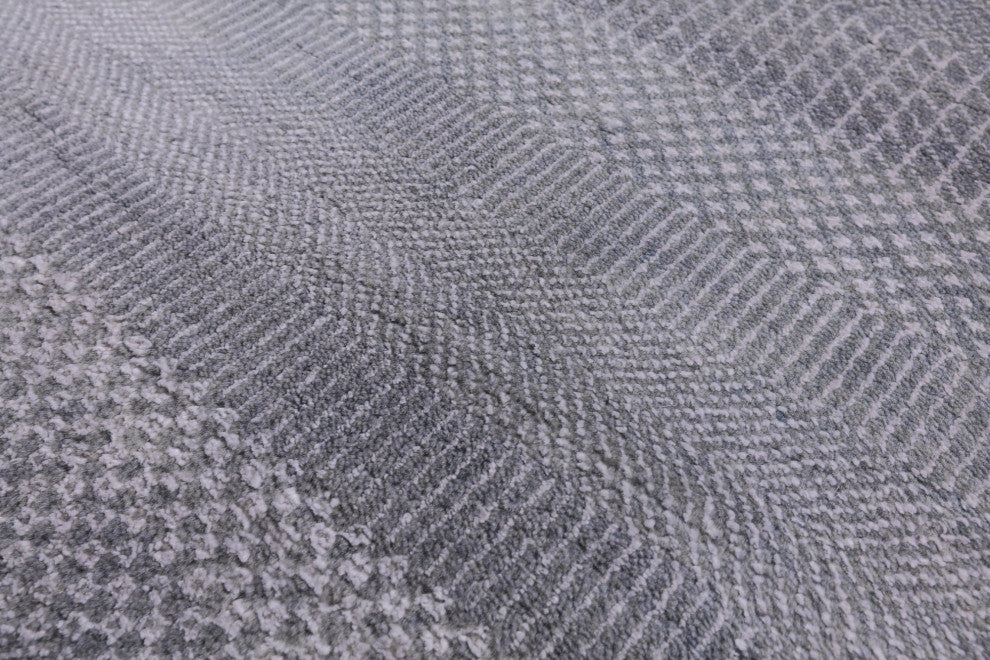 8' 1" X 10' 1" Hand Knotted Wool and Silk Savannah Grass Rug Q12010