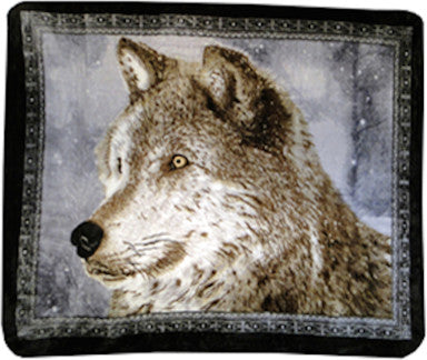 Snowy Wolf High-Pile Oversized Throw