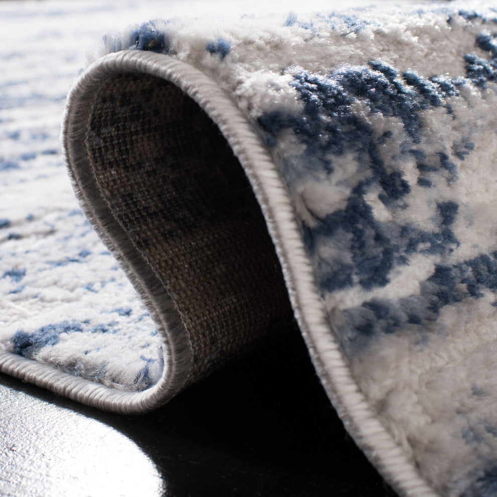 Safavieh Amelia Collection, ALA768 Rug, Grey/Navy, 5'3"x7'6"