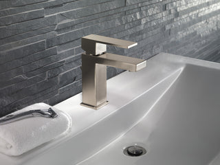 Delta Modern Single Handle Project-Pack Bathroom Faucet, Stainless, 567LF-SSPP