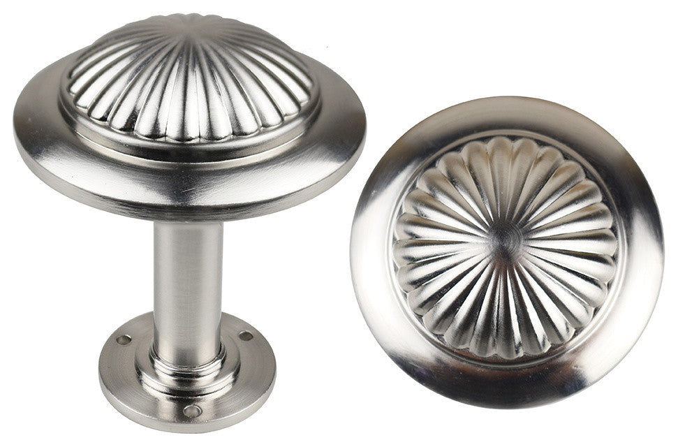 Tumulo Metal Drapery Medallion Holdback, Brushed Steel