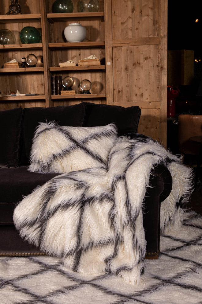 LUZIO Diamond Tibet Vegan Faux Fur Rug/Throw 63x98.4