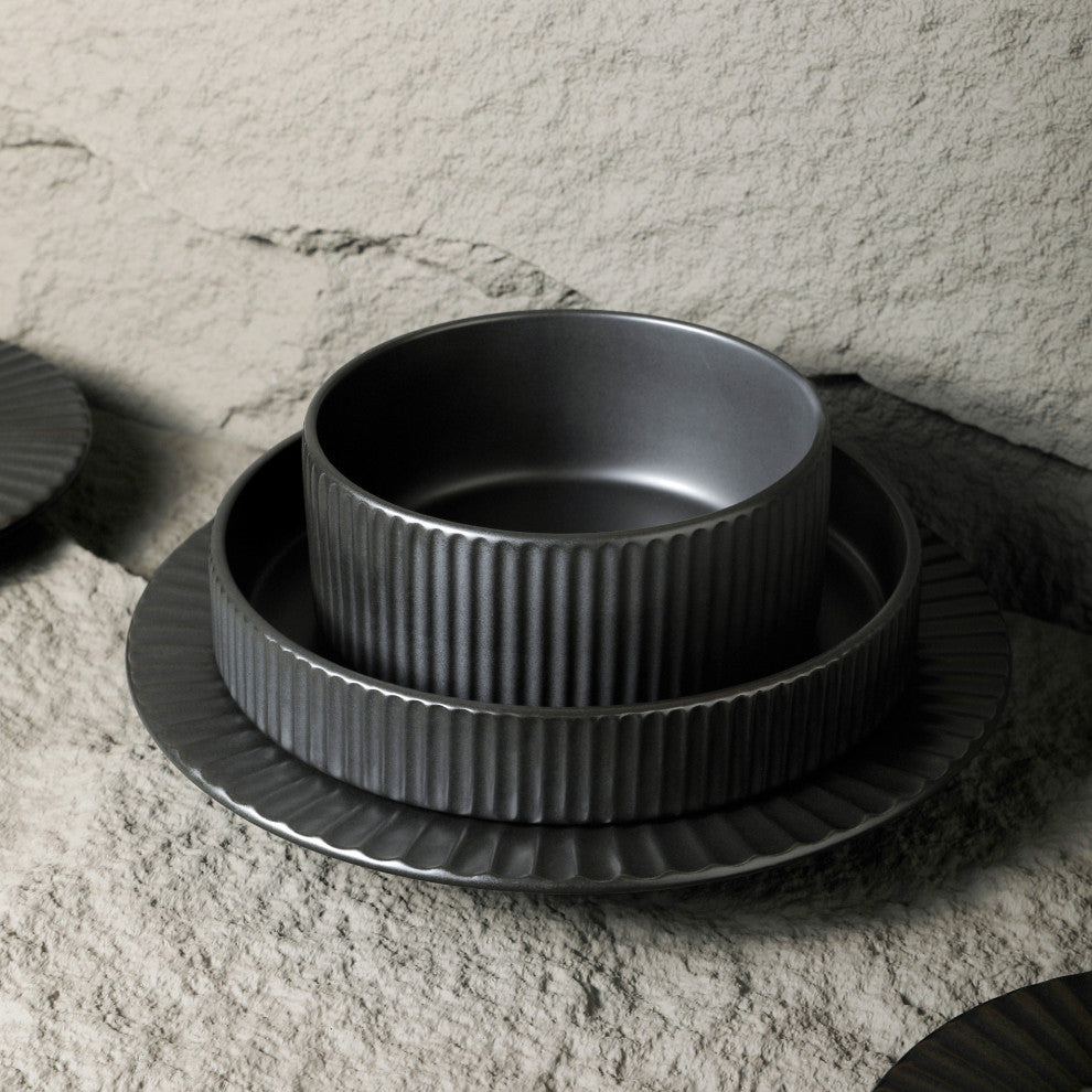 Christian Siriano Lusso Stoneware 16 Piece Dinnerware Set, Black