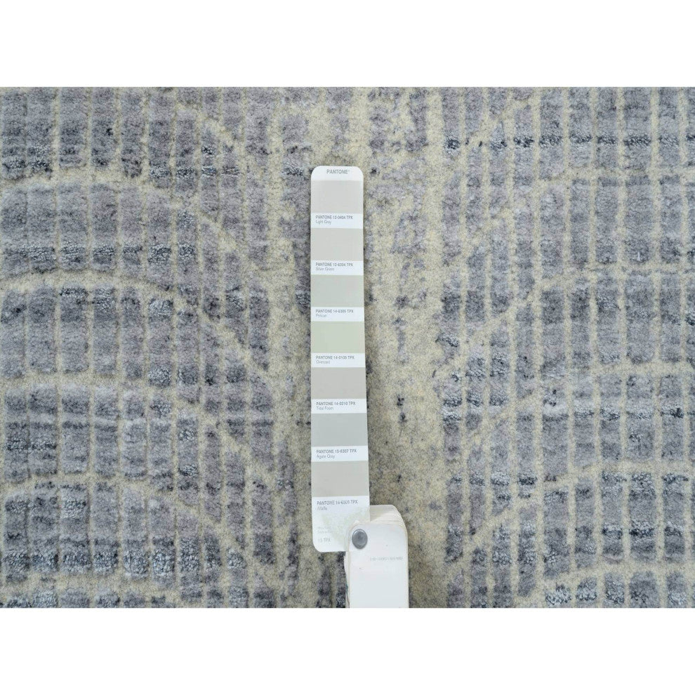 Gray, Jacquard Hand Loomed, Wool and Plant Based Silk, Rug, 6'0" x 9'0"