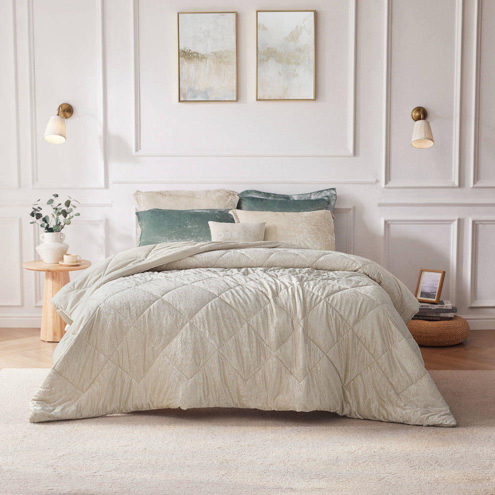 Intelligent Design Velvet Duvet Cover Set With Throw Pillow, Champagne