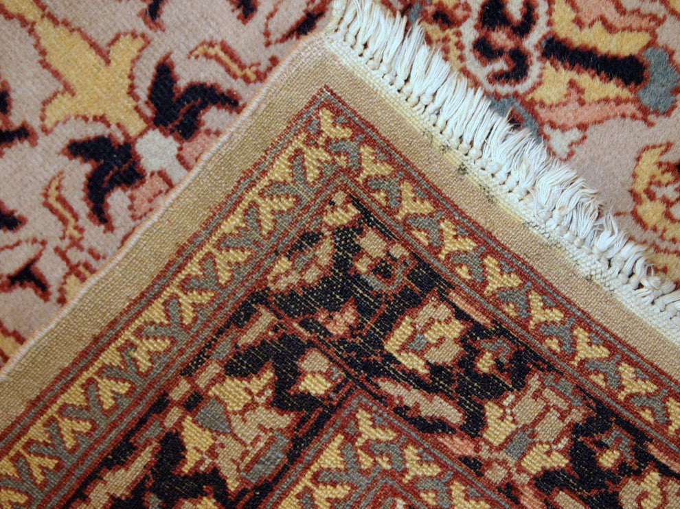 Handmade vintage Pakistani Lahore rug 3,1' x 5' ( 95cm x 154cm ) 1970