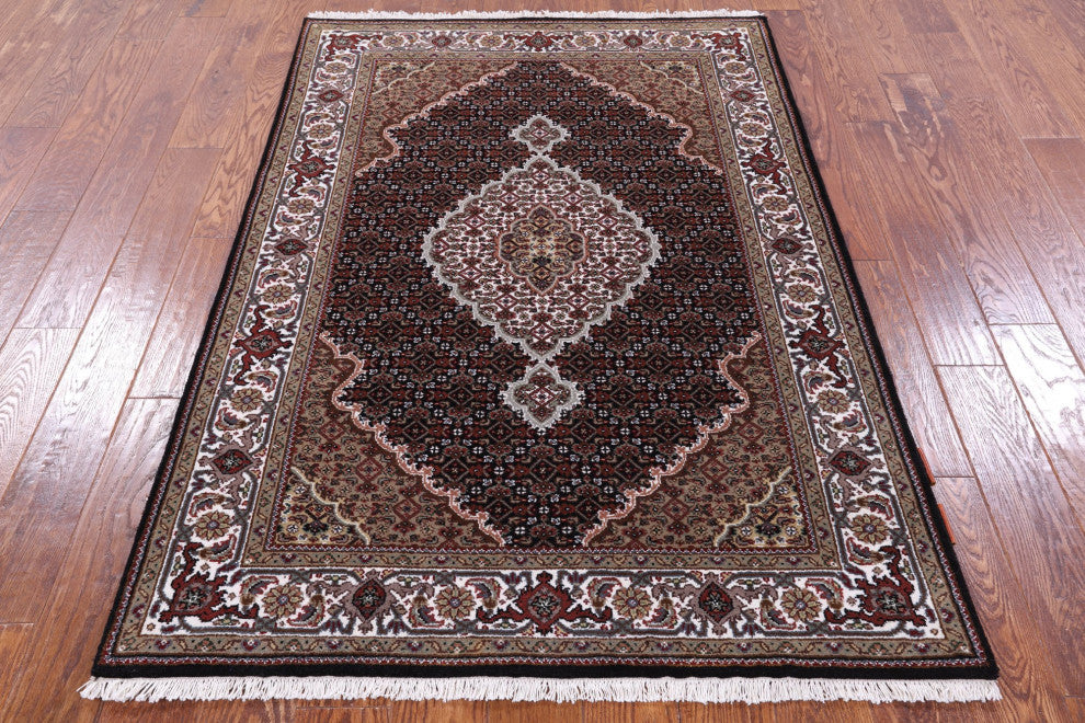 Persian Tabriz Wool and Silk Handmade Rug 4' 0" X 6' 1" Q8935