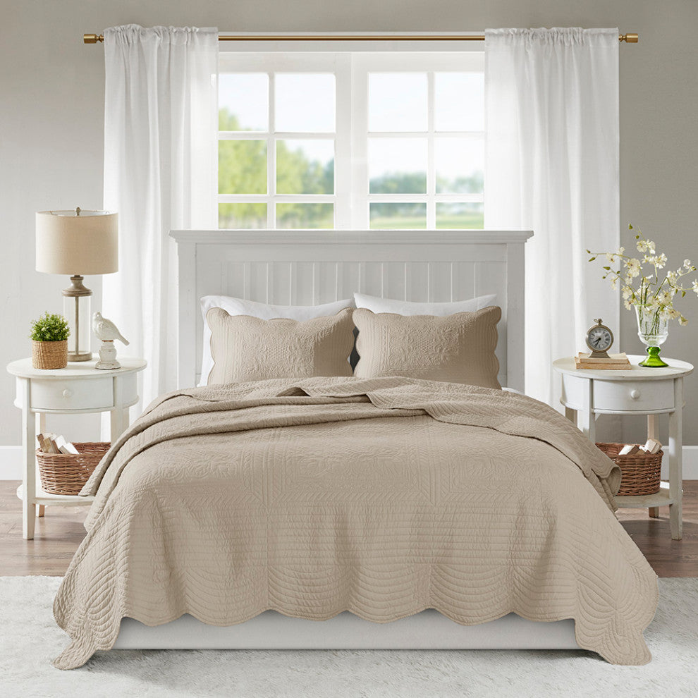 Madison Park Tuscany 3 Piece Reversible Scalloped Edge Quilt Set