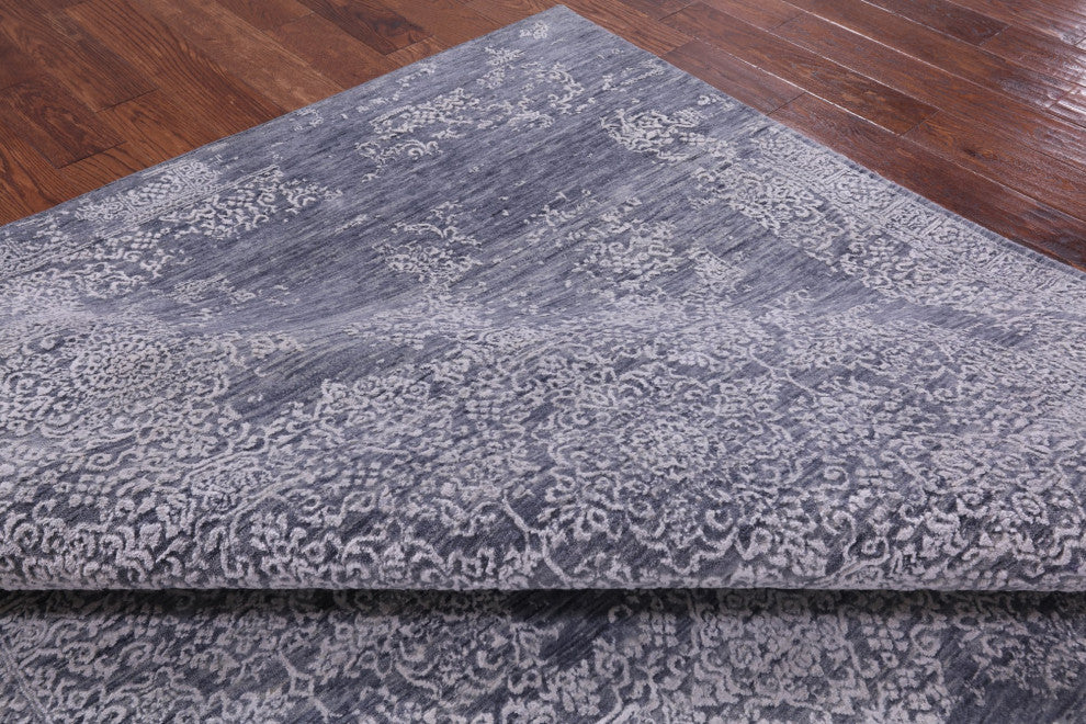 Persian Hand-Knotted Wool and Silk Rug 7' 10" X 10' 7" Q6256