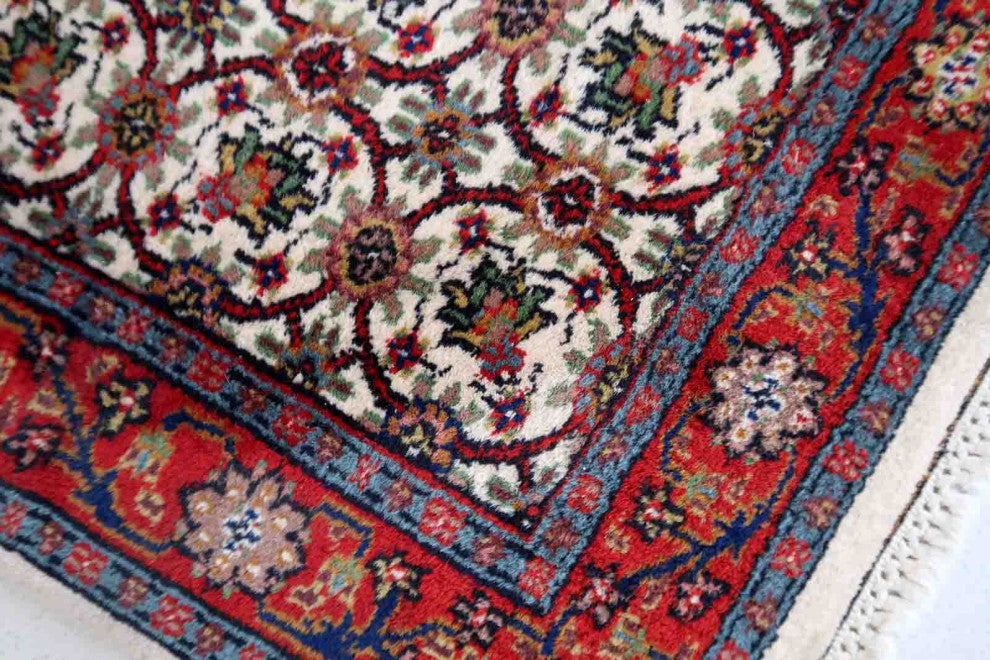 Handmade Vintage Indian Mahal Rug 2.5'x4.1', 78cmx125cm 1970s