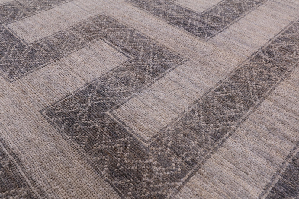 8' 2" X 9' 10" Southwest Navajo Hand Knotted Wool Rug Q4851