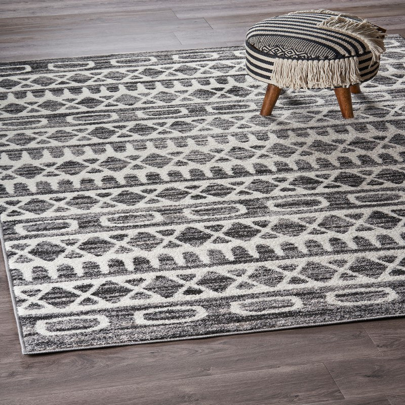 5" x 7" Black and White Geometric Area Rug