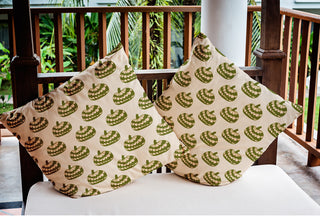 20" x 20" Patterned Pumpkins Indoor/Outdoor Polyester Throw Pillow, Olive