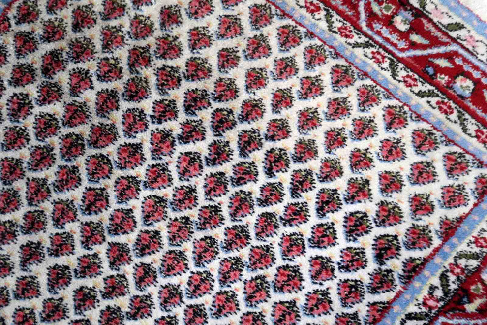 Handmade Vintage Indian Seraband Rug 3'x5.3', 94cmx162cm 1970s