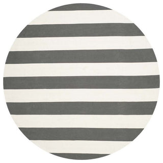 Safavieh Montauk Grey Contemporary Rug - Round 4'