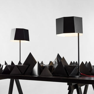 Zhe Table Lamp