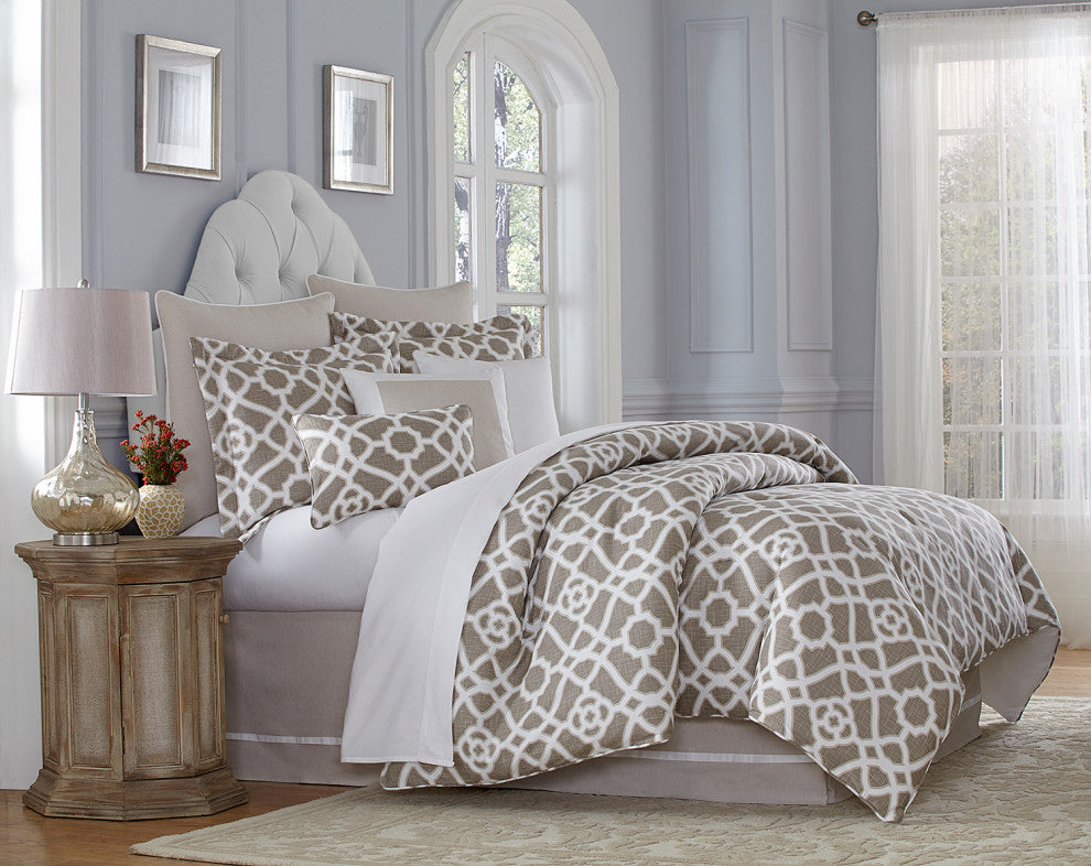 Aico Amini Harper 9 pc Queen Comforter Set in Natural