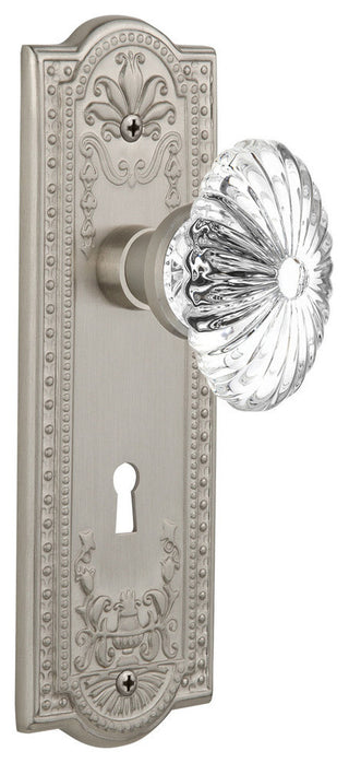 Double Meadows Plate With Oval Fluted Crystal Knob, Satin Nickel
