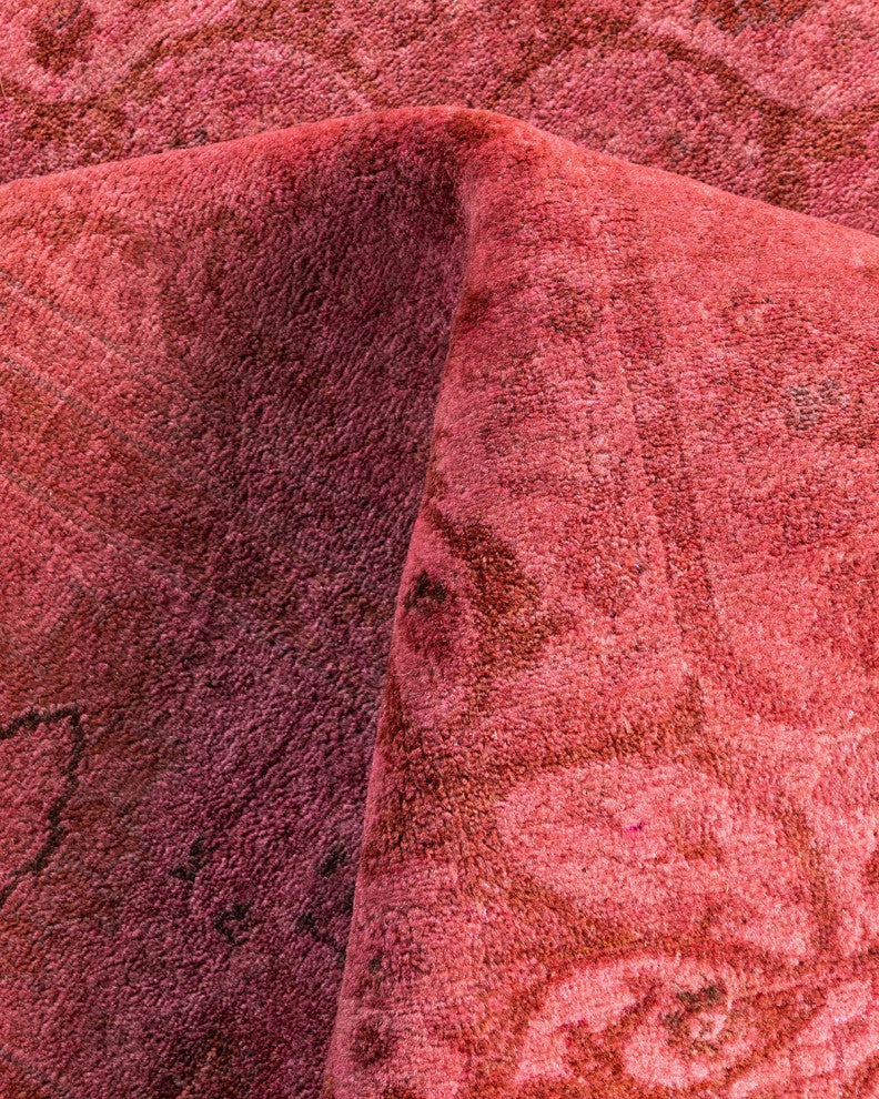 Fine Vibrance One-of-a-Kind Hand-Knotted Area Rug Pink, 4' 8" x 6' 8"