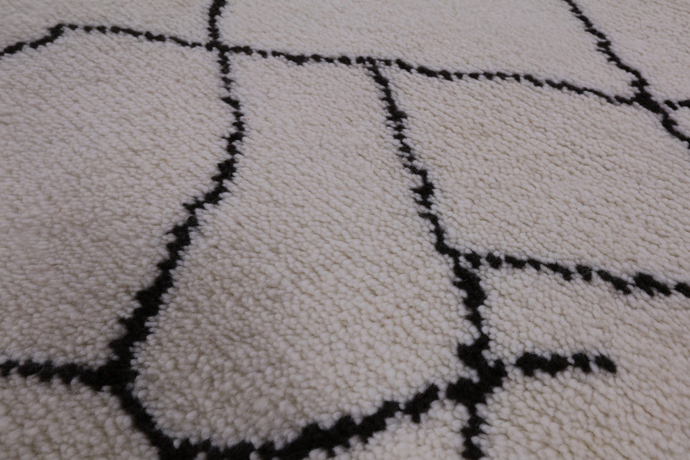 8' 2" X 10' 2" Moroccan Handmade Wool Rug Q9289