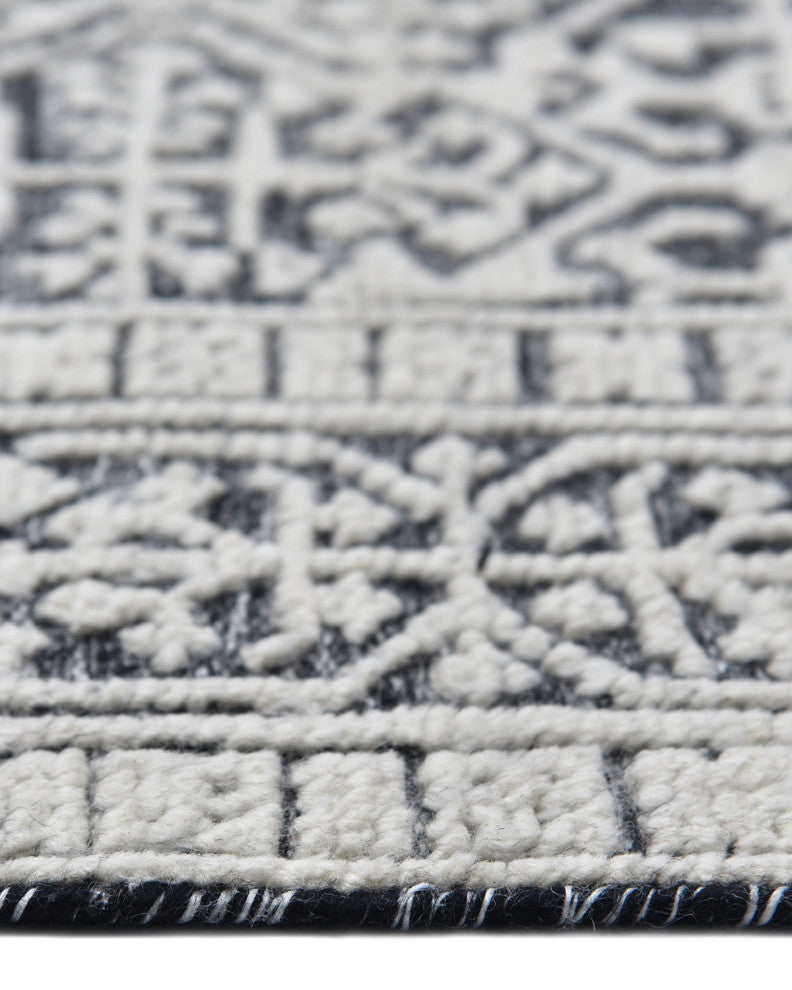 Yvonne, Handmade Area Rug 8' 0" x 10' 0"