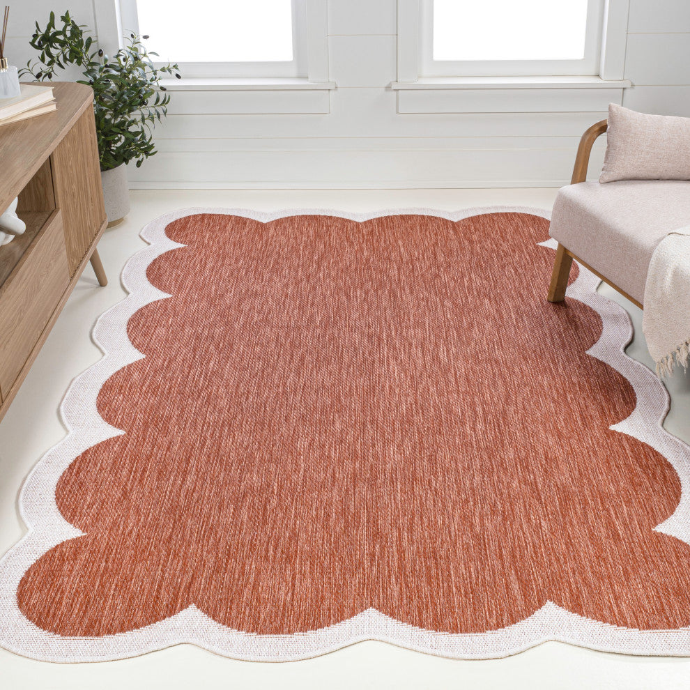 Alice Classic Cottage Two-Tone Scalloped Indoor/Outdoor Shaped Area Rug