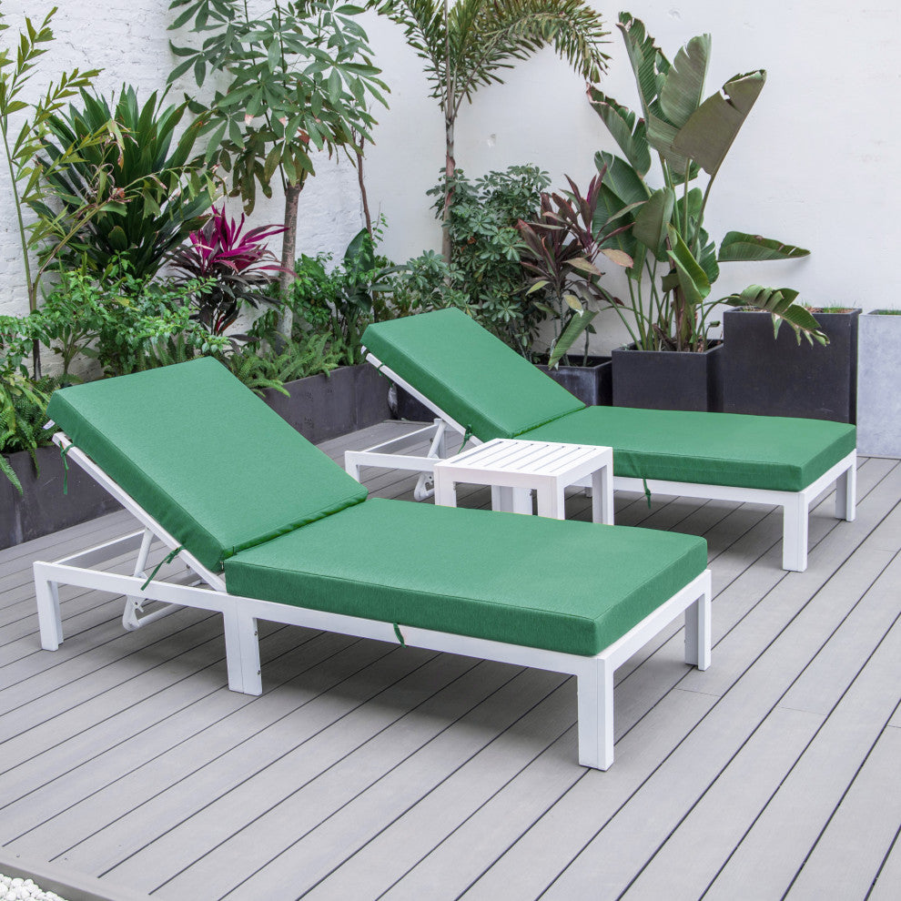 LeisureMod Chelsea Chaise Lounge Chair With Side Table, Green