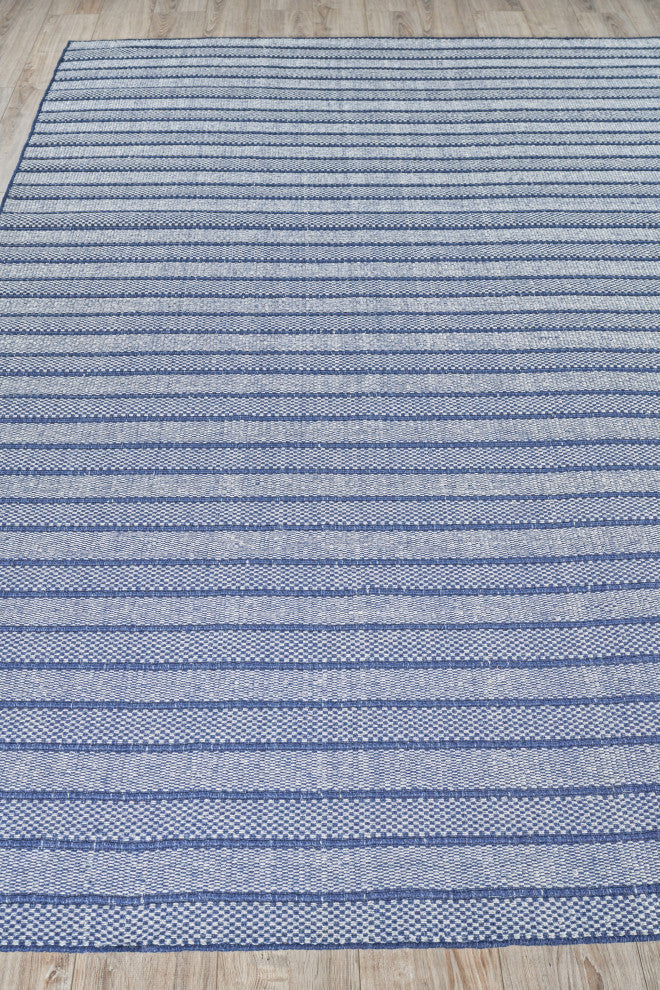 Nova Indoor/Outdoor Handmade Flatwoven PET yarn Blue Area Rug, 5'x8'