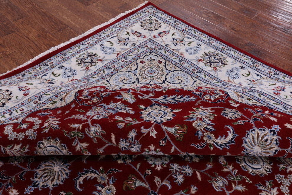 8' Square Persian Nain Handmade Wool and Silk Rug Q4466