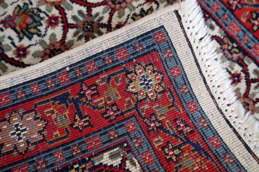 Handmade Vintage Indian Mahal Rug 2.5'x4.1', 78cmx125cm 1970s