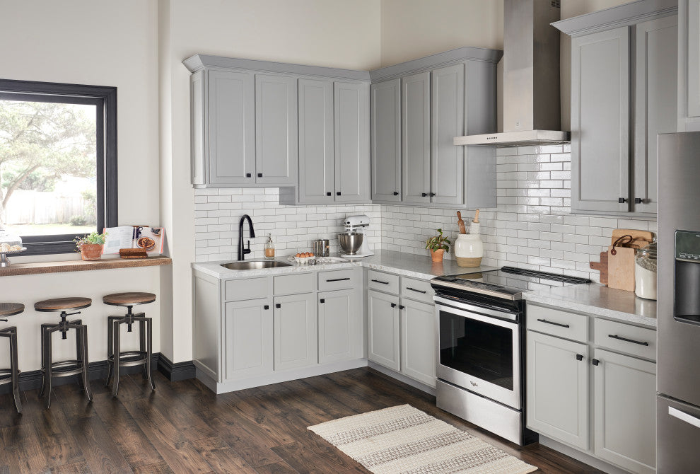 Dominique Cabinet Pull