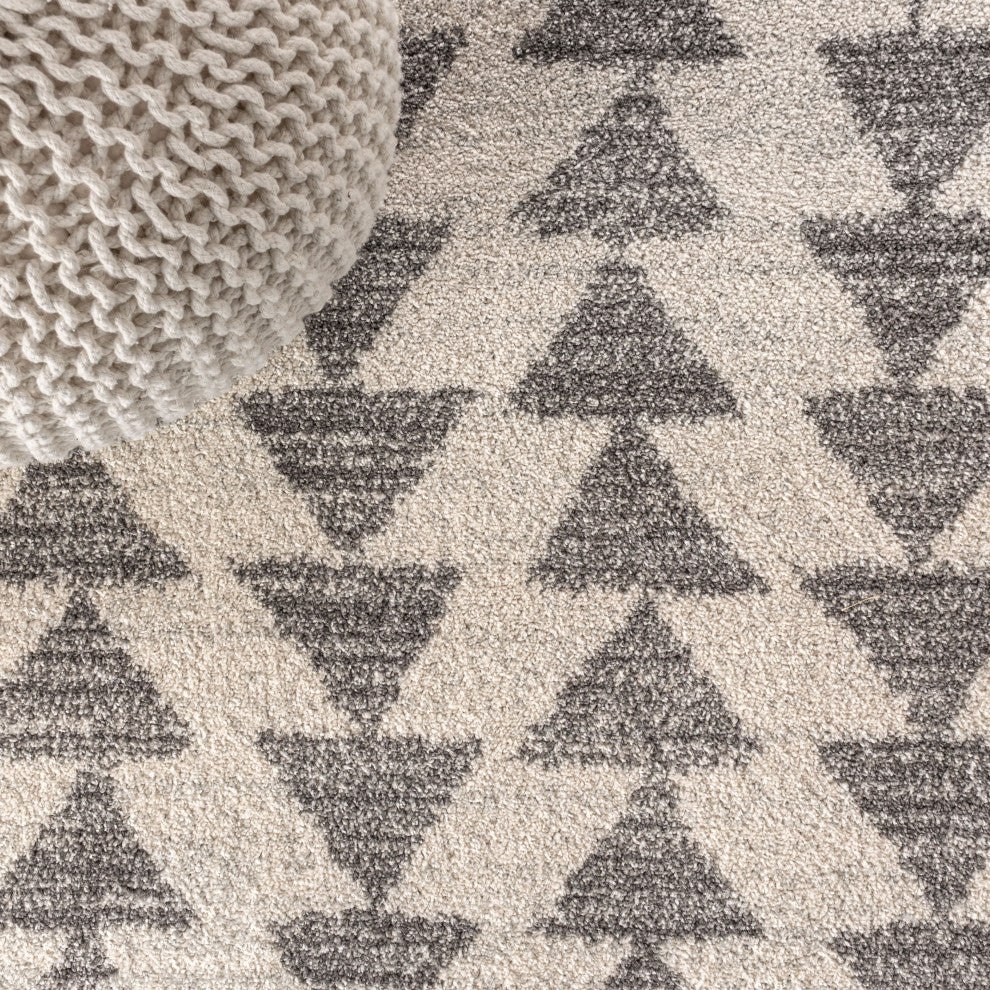 Aisha Moroccan Triangle Geometric Cream/Gray 9' Round Area Rug