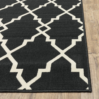 Oriental Weavers Marina Black/ Ivory Geometric Indoor/Outdoor Rug 8'6"X13'