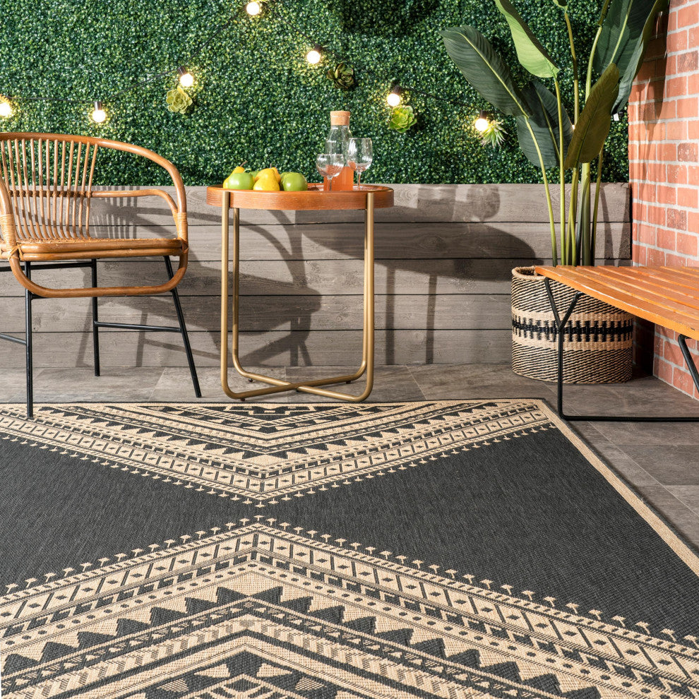 Nuloom Landry Aztec Indoor/Outdoor Contemporary Area Rug, Charcoal 6'7"x9'