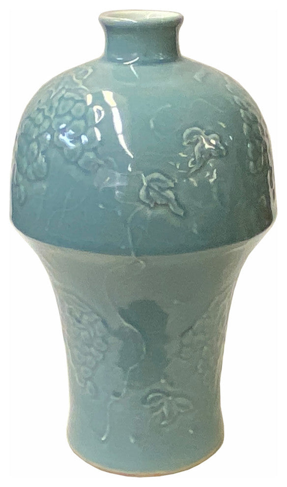Handmade Oriental Pastel Blue Porcelain Vase with Grapes Motif Hws1831