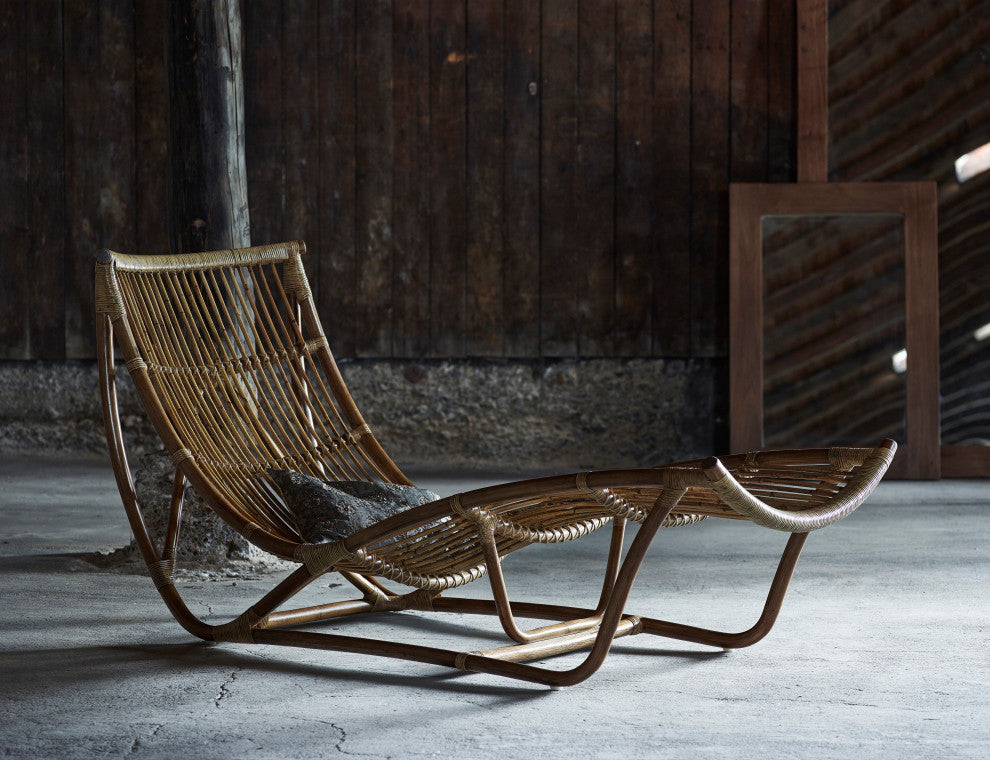 Michelangelo Rattan Chaise Lounge, Antique