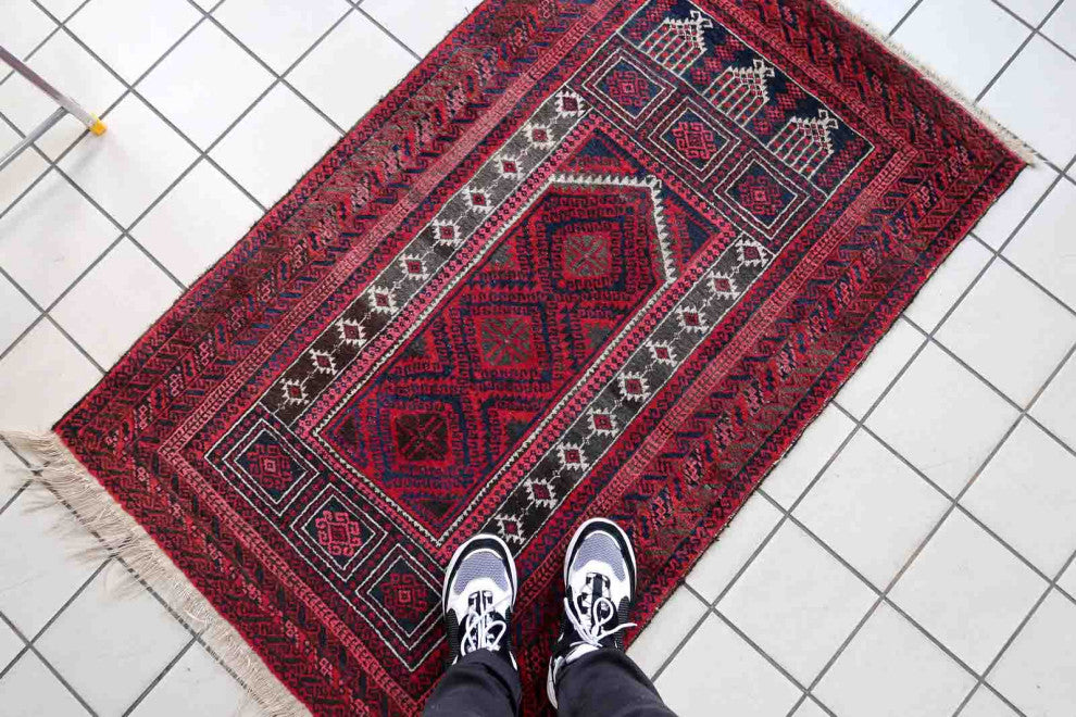Handmade Vintage Afghan Baluch Prayer Rug 3'x4.9', 94cmx152cm 1940s