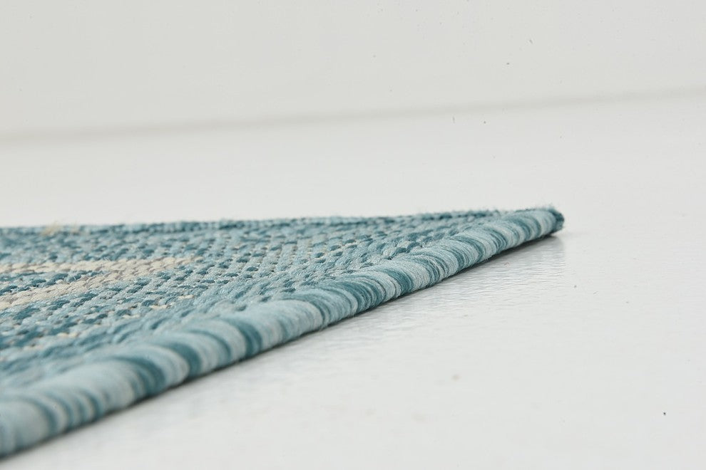 Unique Loom Aquamarine Soft Border Outdoor 2' 0 x 6' 0 Runner Rug