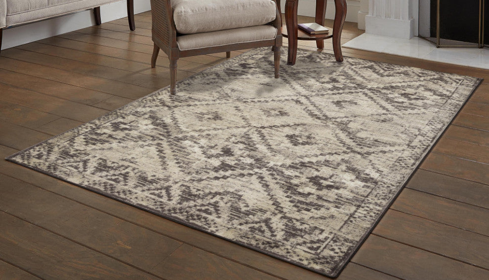 5"x8" Gray Beige Distressed Diamond Area Rug