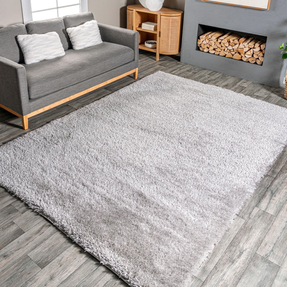Nuloom Soft and Plush Cloudy Solid Shag Rug, Silver 5'3"x7'6"