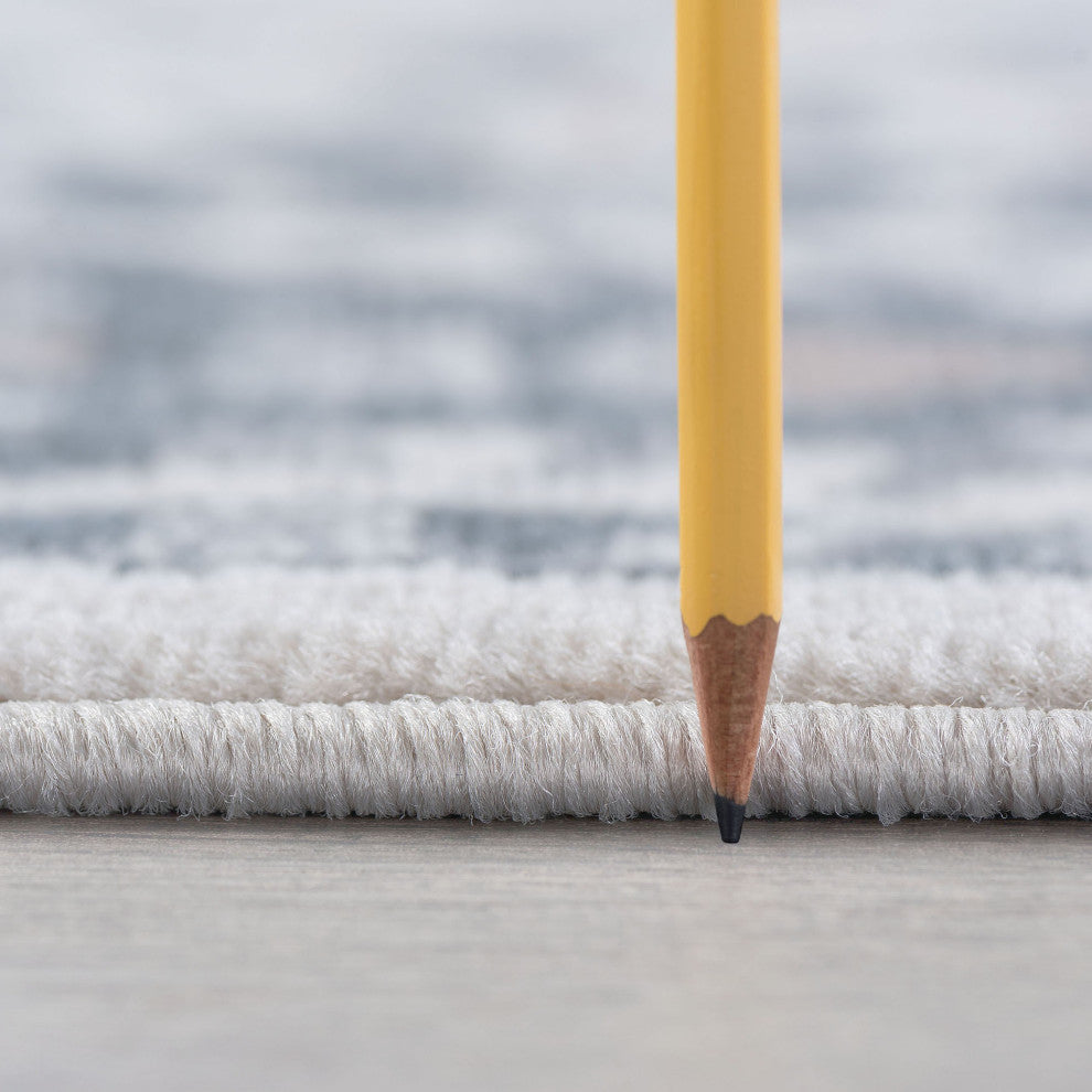 Tessie Traditional Floral Cream Rectangle Area Rug, 5'x7'