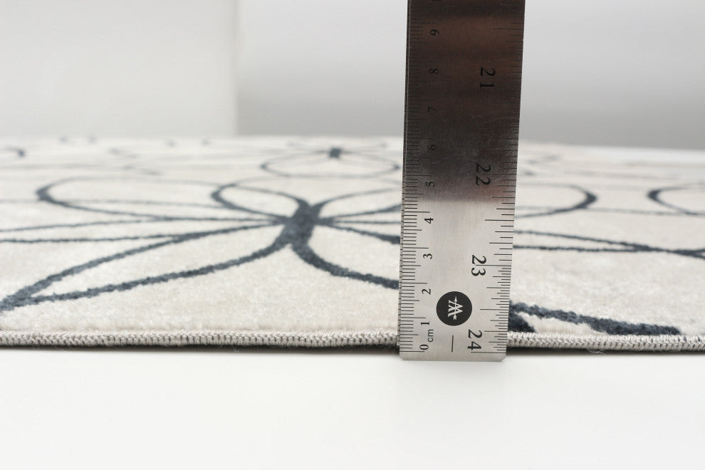 Aqua Terali Area Rug, Ivory, 8'x10'