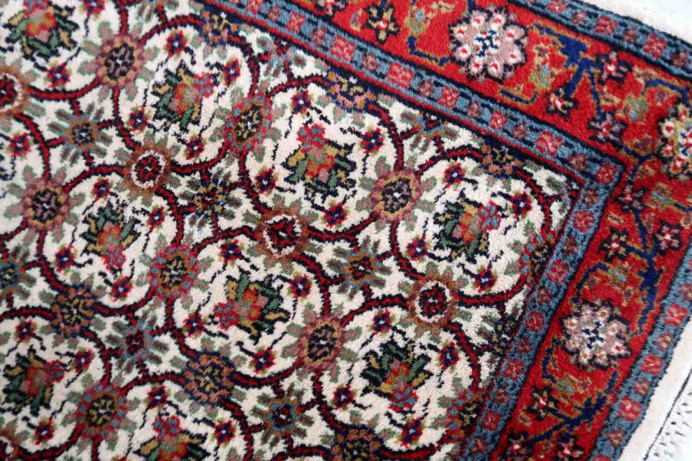 Handmade Vintage Indian Mahal Rug 2.5'x4.1', 78cmx125cm 1970s