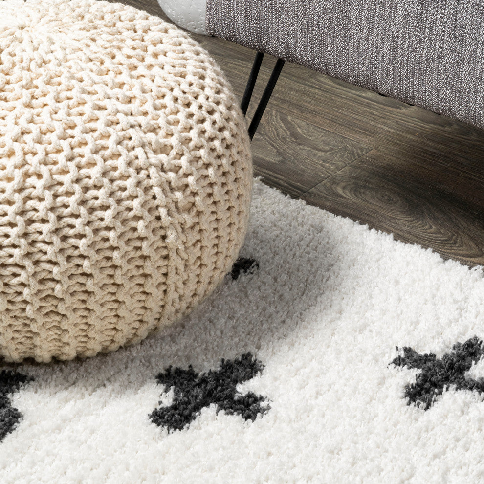 Cristo Berber Geometric Shag Rug, White/Black, 5'x8'