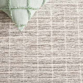 Safavieh Couture Ebony Collection EBN139 Rug, Natural/Grey, 6' Round