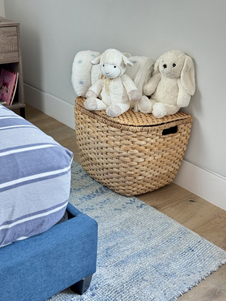 Oval Seagrass Wall Trunk, Storage Basket With Lid and Flat Backside, Natural