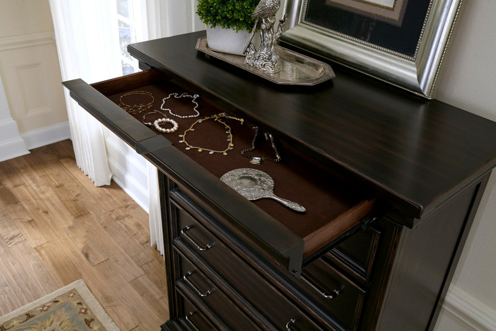 Caldwell 6 Drawer Chest by Pulaski Furniture