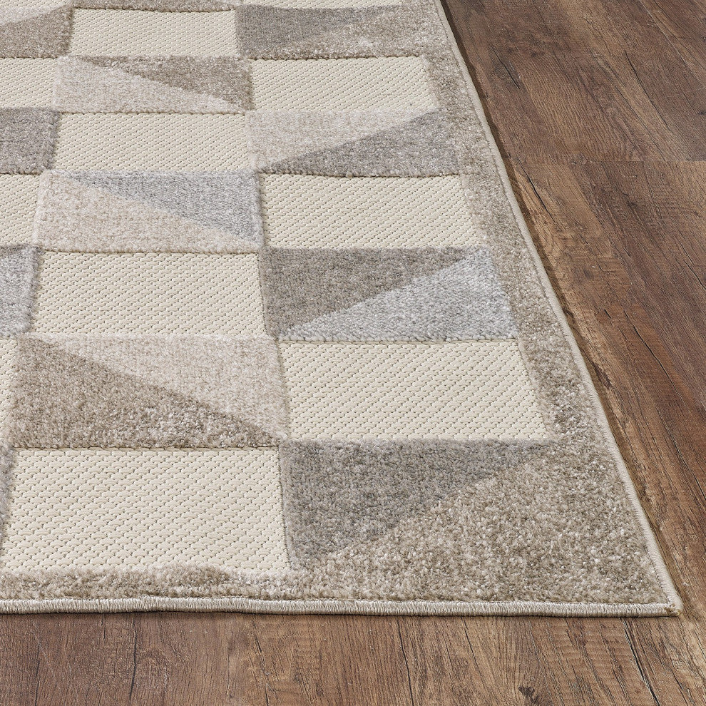 2"x4" Gray Triangle Indoor Outdoor Area Rug