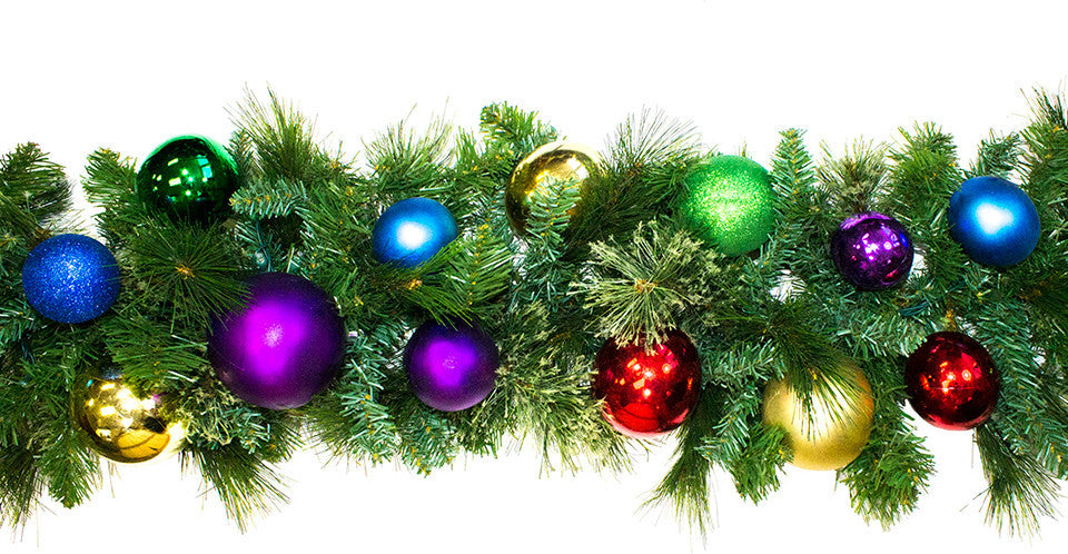 9' Blended Pine Garland Decorated With The Royal Ornament